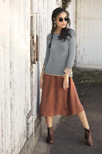 Pulli mit gehäkelten Ärmelbordüren