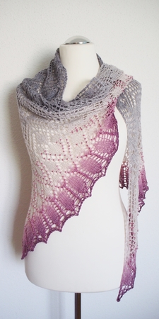 Poesia - knitting pattern lace shawl