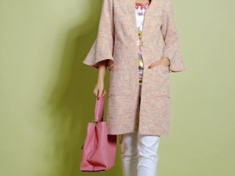 Kurzmantel aus Sommertweed mit Tellerärmeln