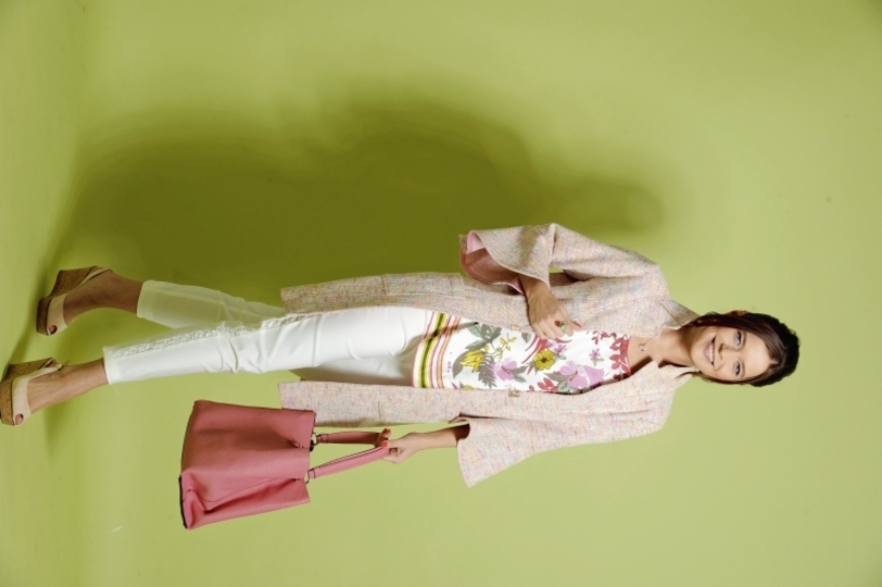 Kurzmantel aus Sommertweed mit Tellerärmeln