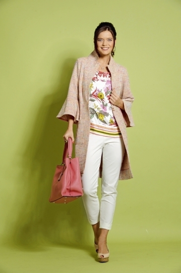 Kurzmantel aus Sommertweed mit Tellerärmeln