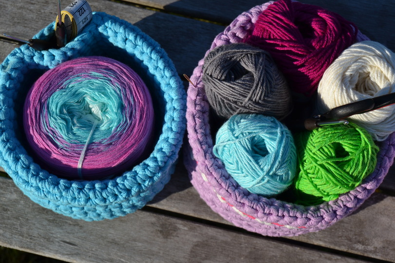 - BOBBELKÖRBCHEN - stabiles Utensilo mit eingearbeiteten Fächern für Handarbeitsmaterial mit Henkeln, Bobbelkörbchen, Körbchen, Korb Bobbeltasche