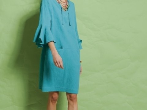 Türkisfarbenes Kleid aus Musselin