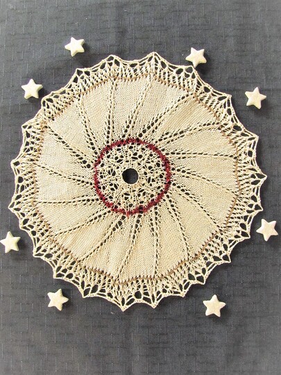 Strickanleitung _        Deckchen Bell