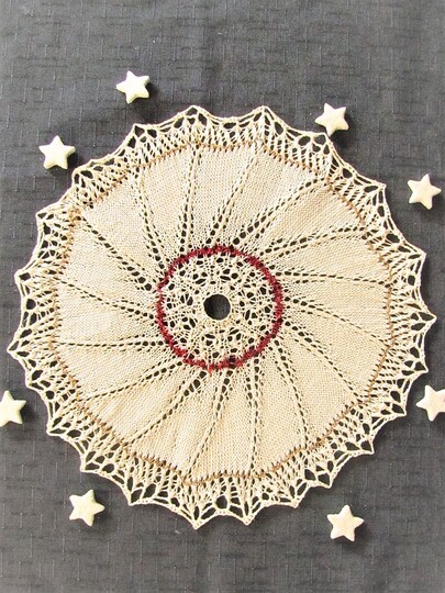 Strickanleitung _        Deckchen Bell