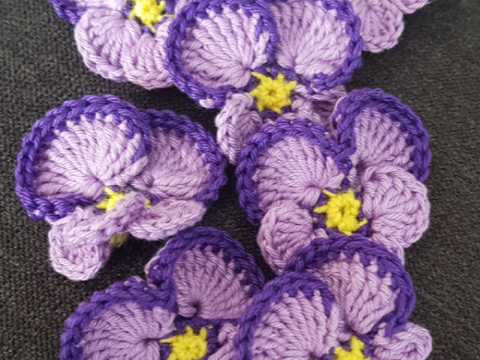 Häkelanleitung "Stiefmütterchen"