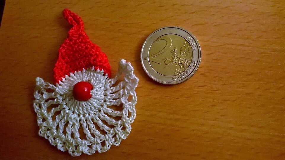 kleiner Weihnachtsmannanhänger