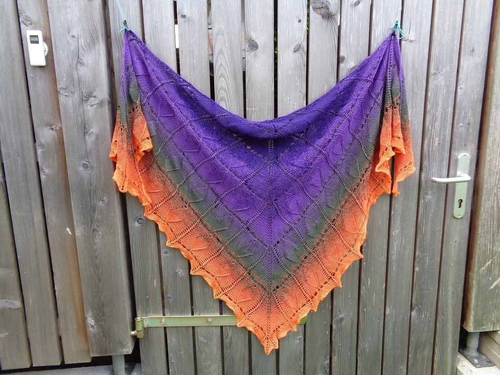 Exklusives Stricktuch "Kürbiskern und Zwetschkenfleck" - Bild 3