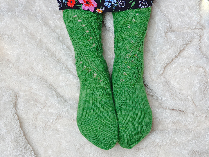 EALDOR Lacesocks kitting pattern