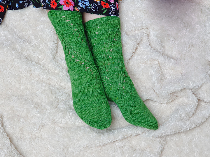 EALDOR Lacesocks kitting pattern
