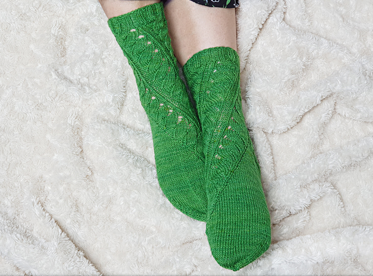 EALDOR Lacesocks kitting pattern