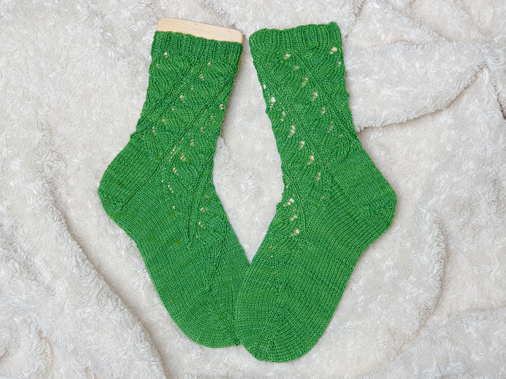 EALDOR Socken Lochmuster