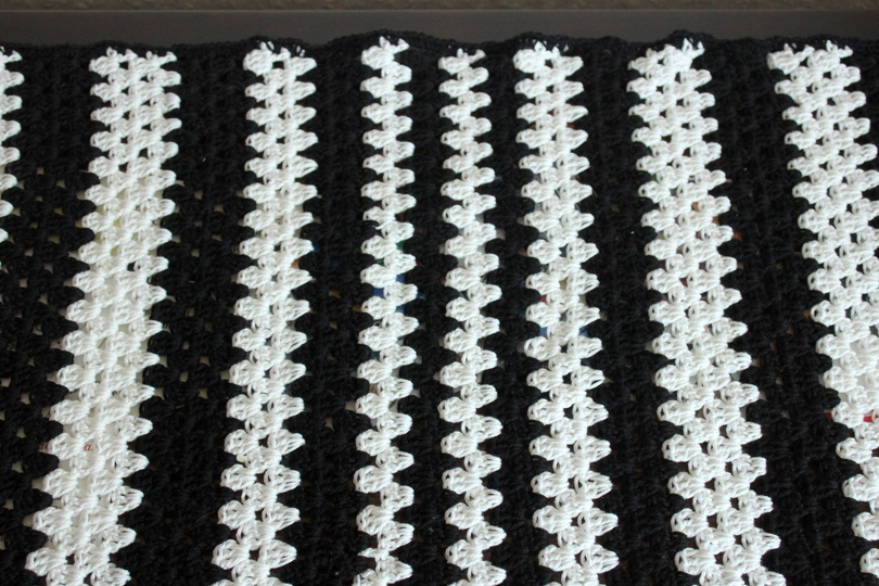 Tischläufer "Stripes" Häkelanleitung Tischdecke