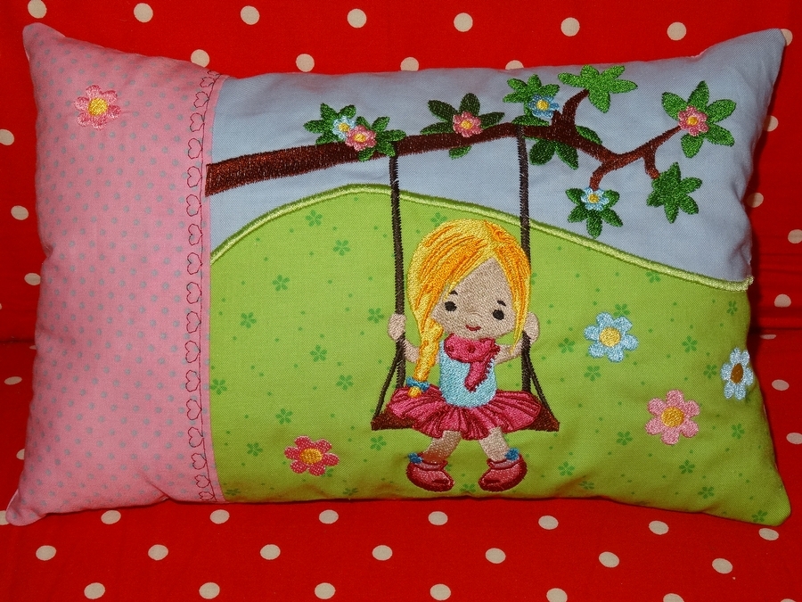 Schaukel Mädchen Stickdatei