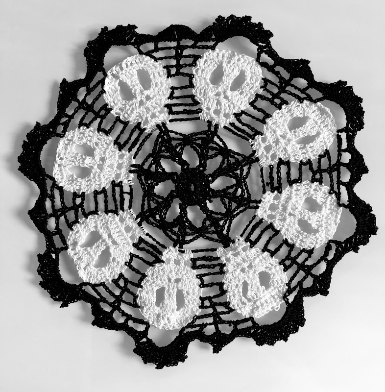 Häkelanleitung Untersetzer / Totenkopf