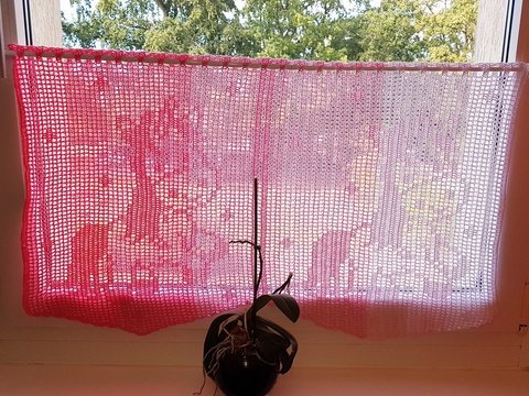 Gardine "Unicorn" 56x46 cm (1 Mustersatz), Breite individuell anpassbar, Häkelanleitung