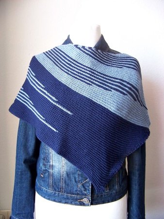 Knitting pattern shawl "Different Stripes"