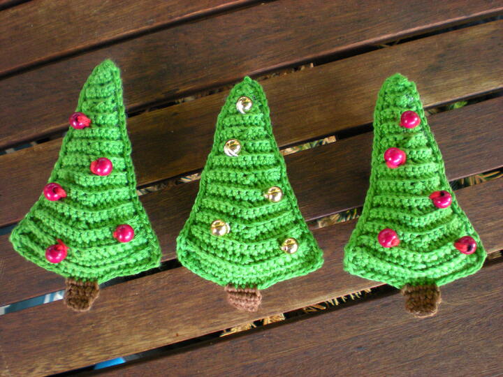 Weihnachtsgirlande Häkelanleitung