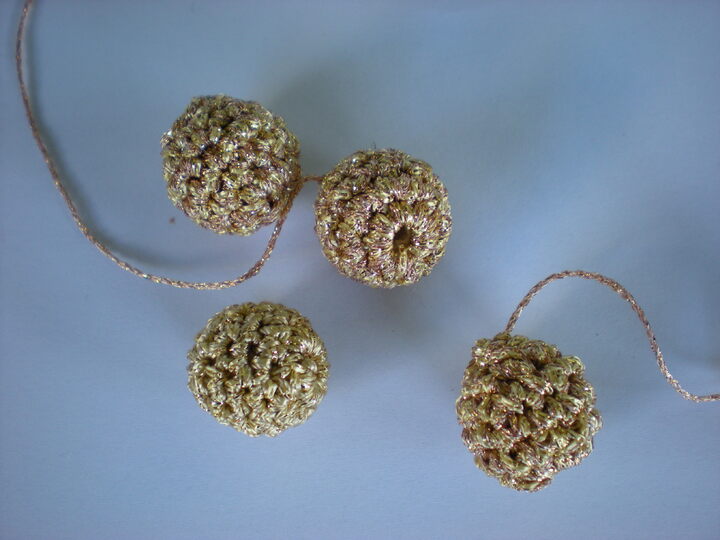 Weihnachtsgirlande Häkelanleitung