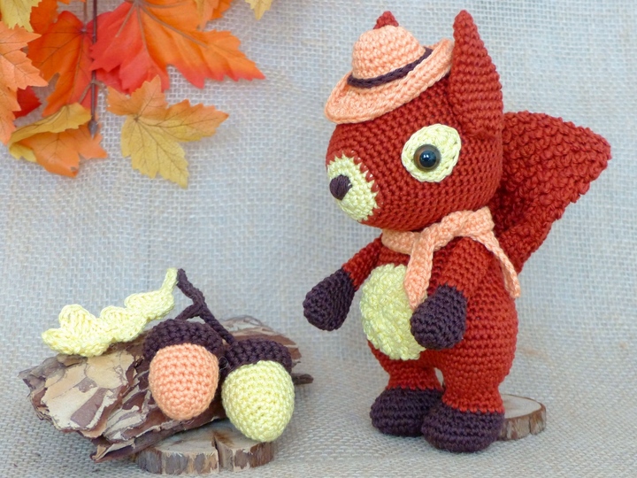 Louis, das listige Eichhörnchen – Amigurumi Häkelanleitung