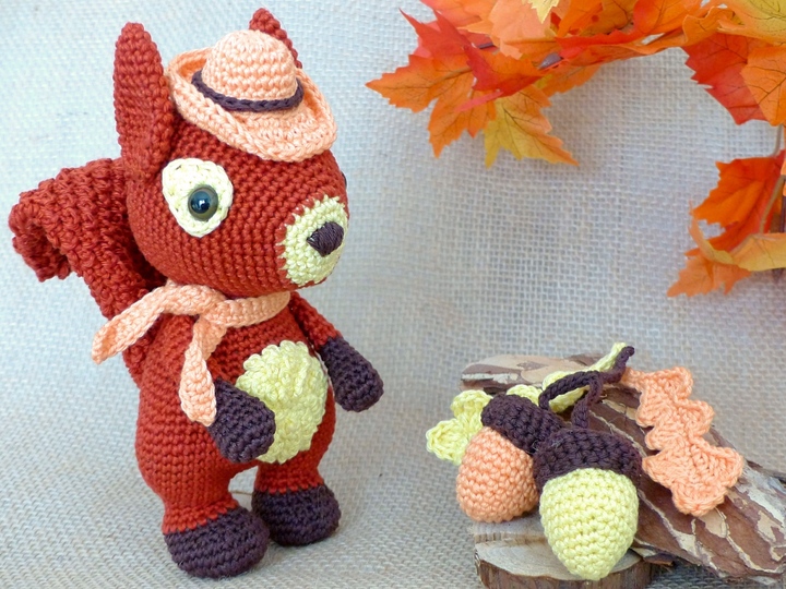 Louis, das listige Eichhörnchen – Amigurumi Häkelanleitung