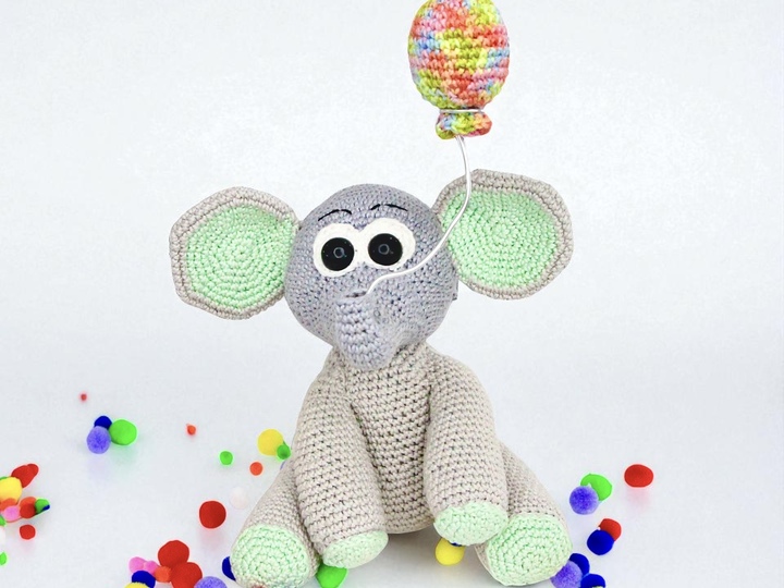 Crochet Pattern - Cute Elephant with Balloon