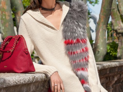 Strickanleitung Pullover Marithé mit gerippten Schalkragen