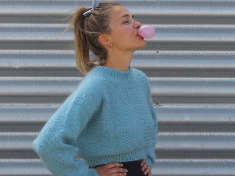 Kurzer, Schräger Pullover