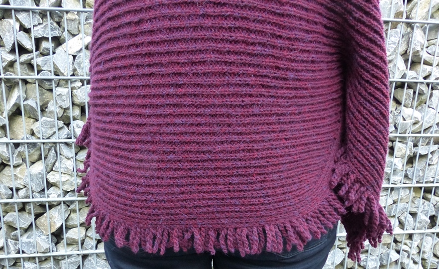 Strickanleitung, Poncho mit Fransen