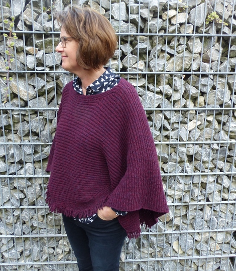 Strickanleitung, Poncho mit Fransen
