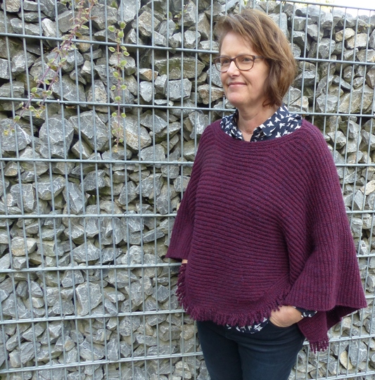 Strickanleitung, Poncho mit Fransen
