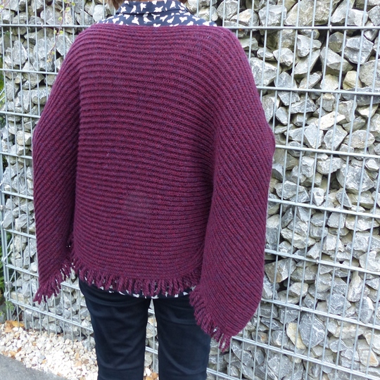 Strickanleitung, Poncho mit Fransen