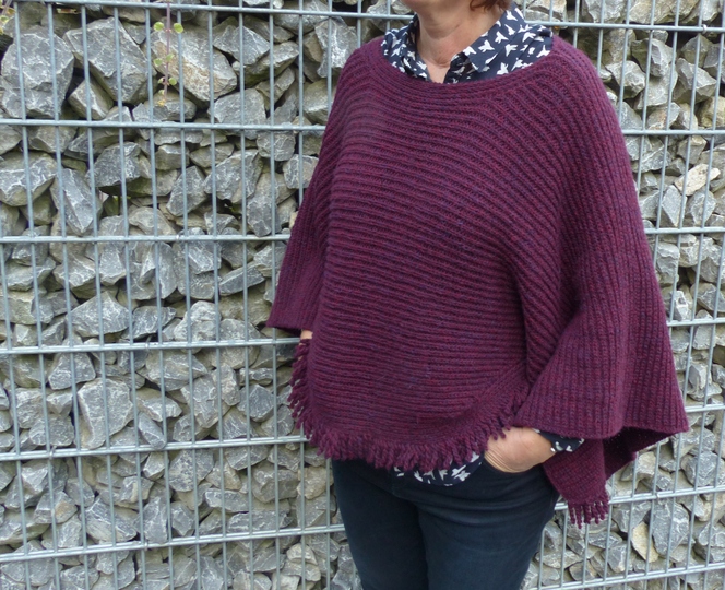 Strickanleitung, Poncho mit Fransen