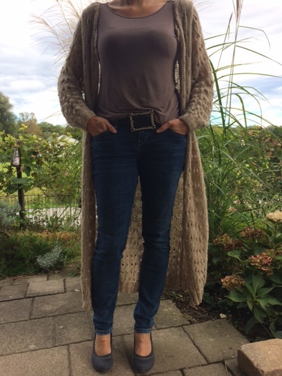 Lässige Longjacke mit raffiniertem Lochmuster Größe 36/38 und 40/42