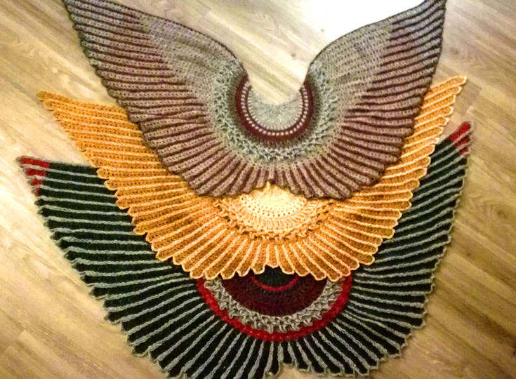 Petra Perle’s shawl „Wings of Love“