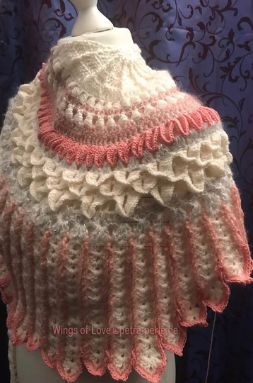 Petra Perle’s shawl „Wings of Love“