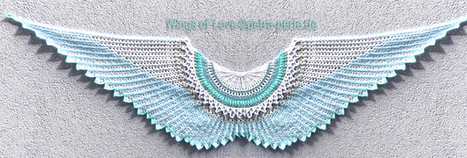 Petra Perle’s shawl „Wings of Love“