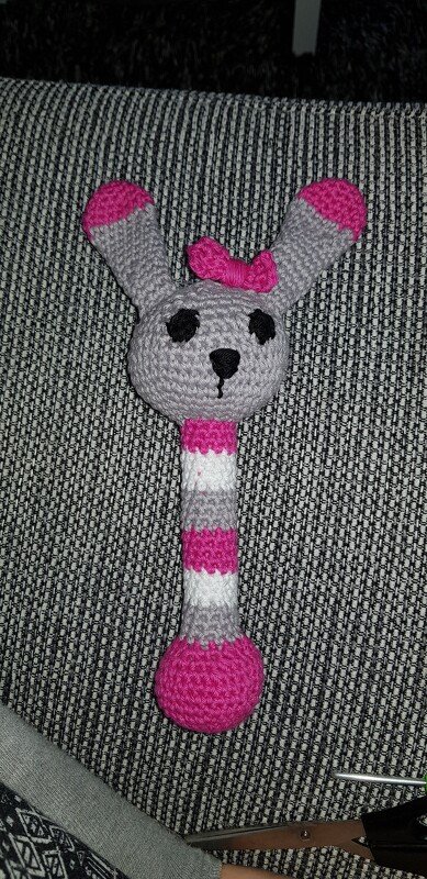 Häkelanleitung "Hasenrassel"