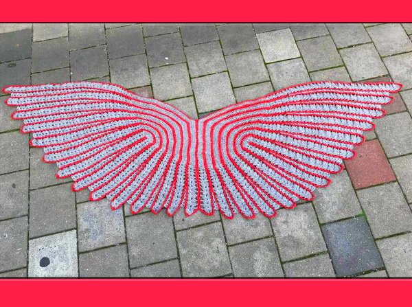 großes Schultertuch "Wings of Clouds"