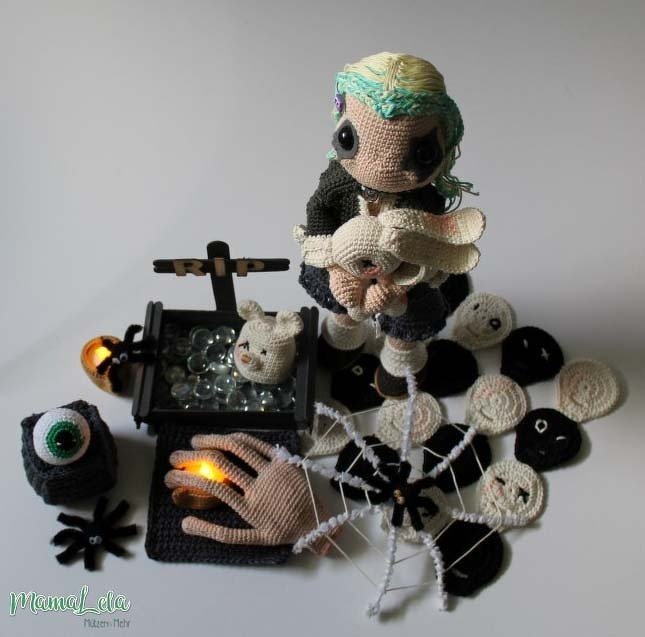 Süßes oder Saures - Halloweenpuppe Kaira mit Deko - Häkelanleitung - Bild 3