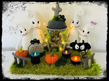 Süßes oder Saures - "Geisterfamilie Grumpatsch" auf dem Friedhof