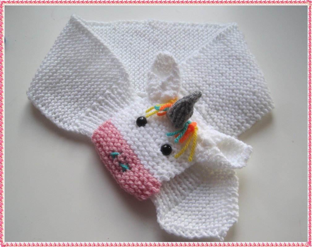 Strickanleitung Schal für Babys und Kinder mit tollem Einhornmotiv für Babys und Kinder bis zu 2 Jahren