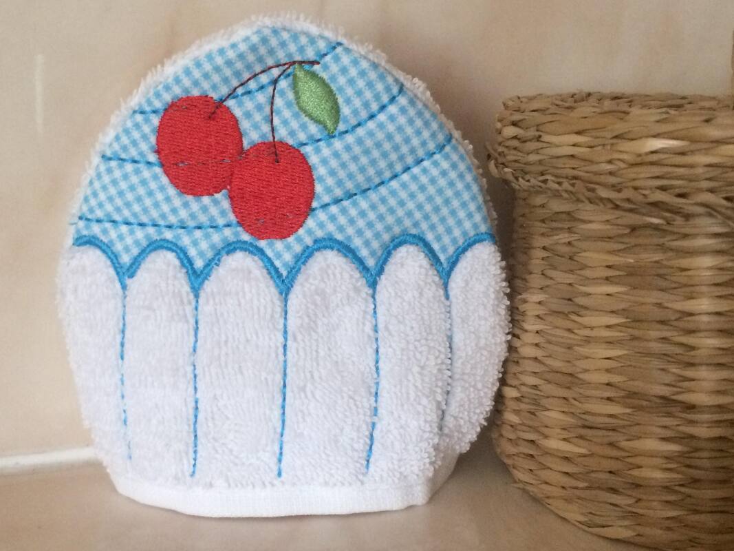 Cupcake-Waschlappen mit Kirsche Stickdatei ♥ ITH 13x18 / 12x12
