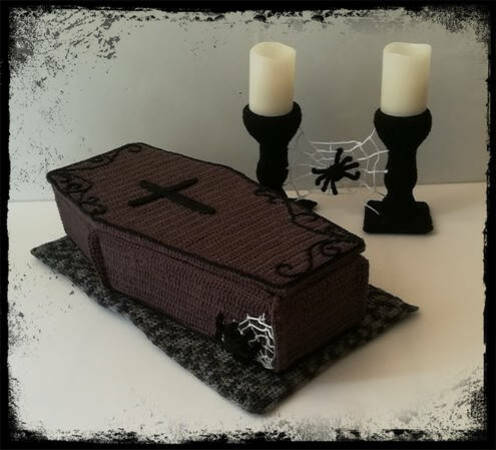 Trick or Treat - coffin with candlesticks - crochet pattern