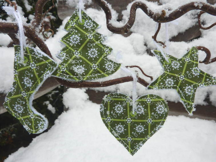 WeihnachtsAnhänger Stickdatei 10x10