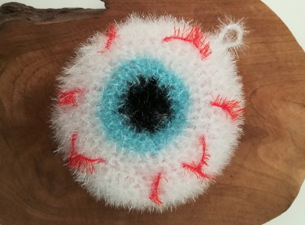 Halloween eye sponge - crochet pattern