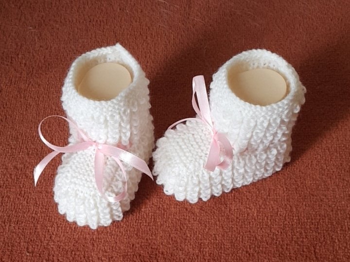 Strickanleitung Babyschuhe, Taufschuhe, Schuppenmuster   #225