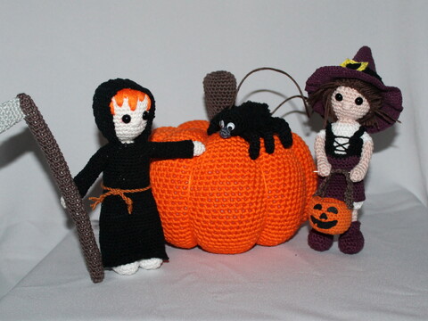 Halloween crochet pattern set – reaper, witch, pumpkin & spider (amigurumi)