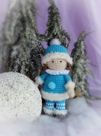 Winter Deko Hakeln Puppen Und Schneekugeln