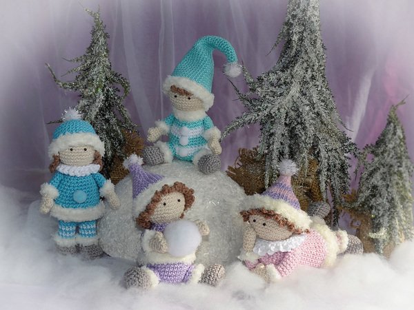 Winter Deko Hakeln Puppen Und Schneekugeln